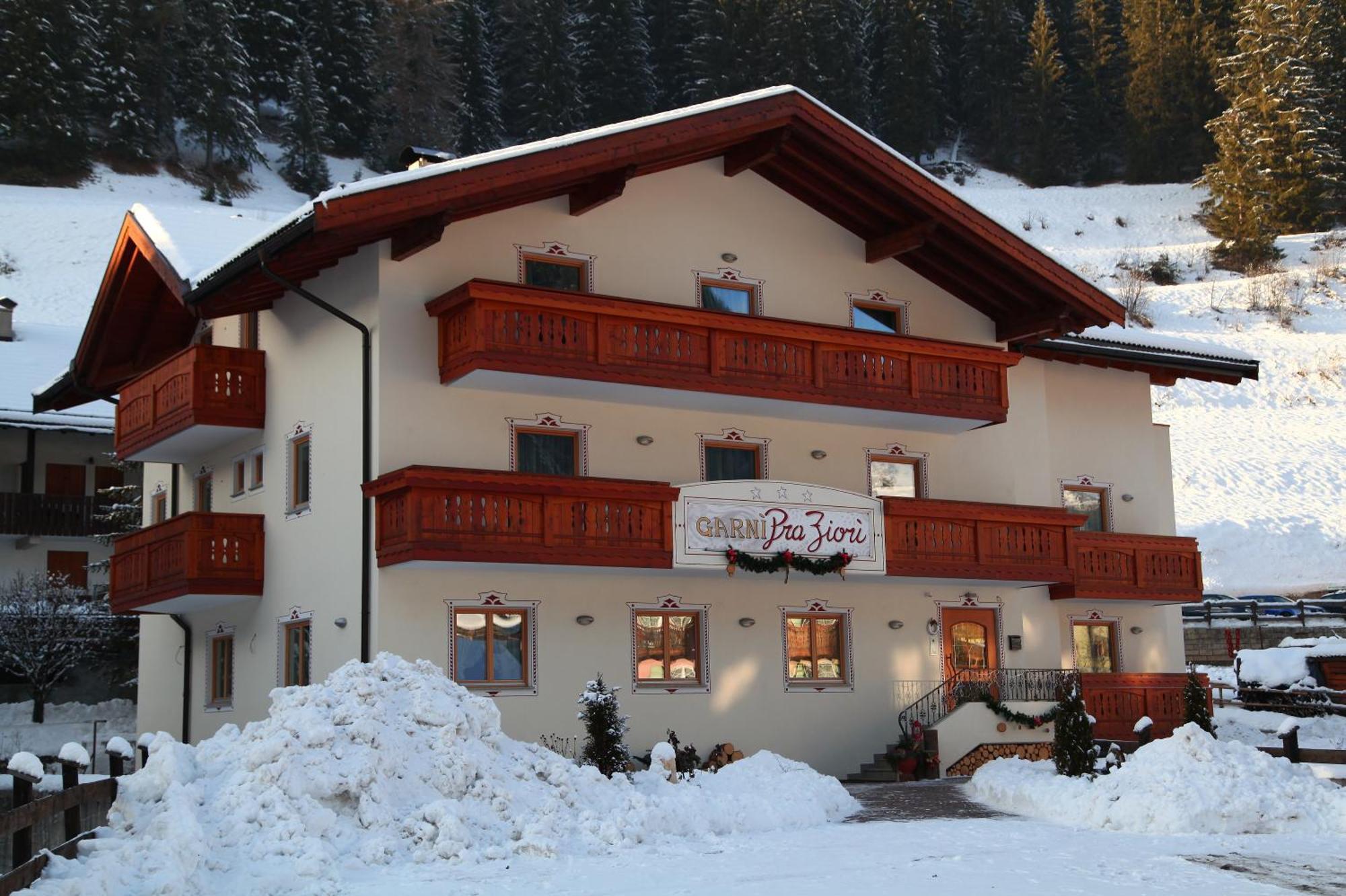 Hotel Garni Pra Fiori Campitello di Fassa Exterior foto