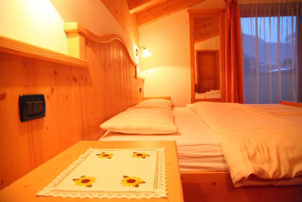 Hotel Garni Pra Fiori Campitello di Fassa Exterior foto