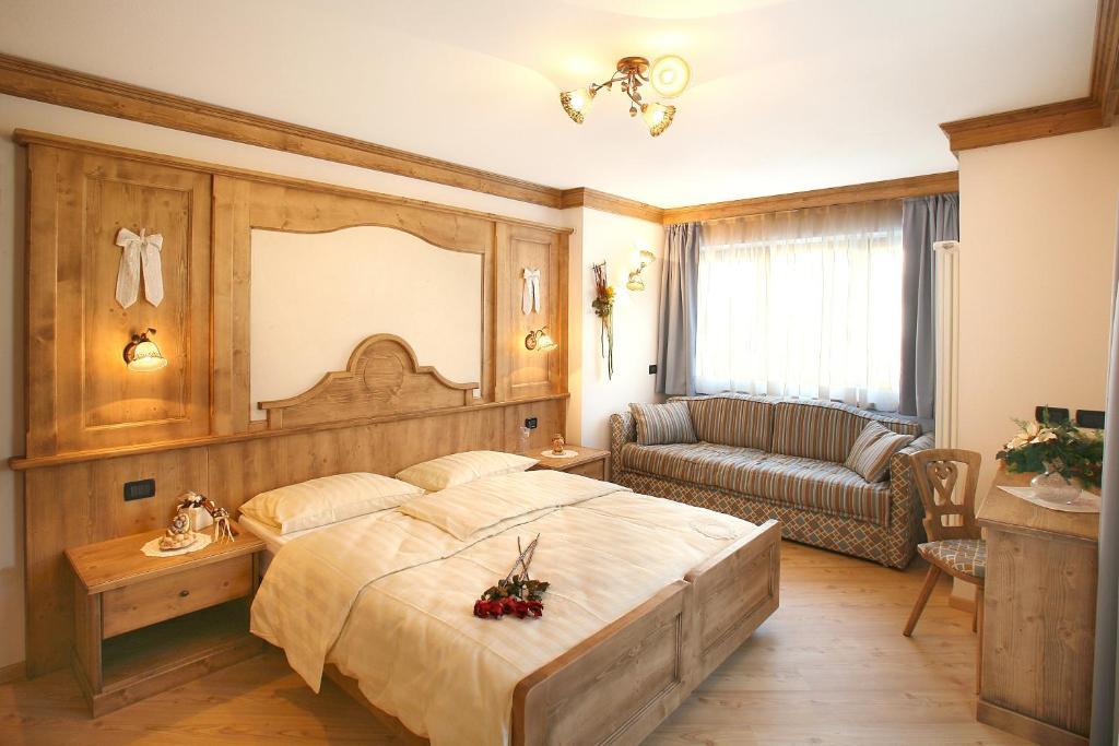 Hotel Garni Pra Fiori Campitello di Fassa Zimmer foto