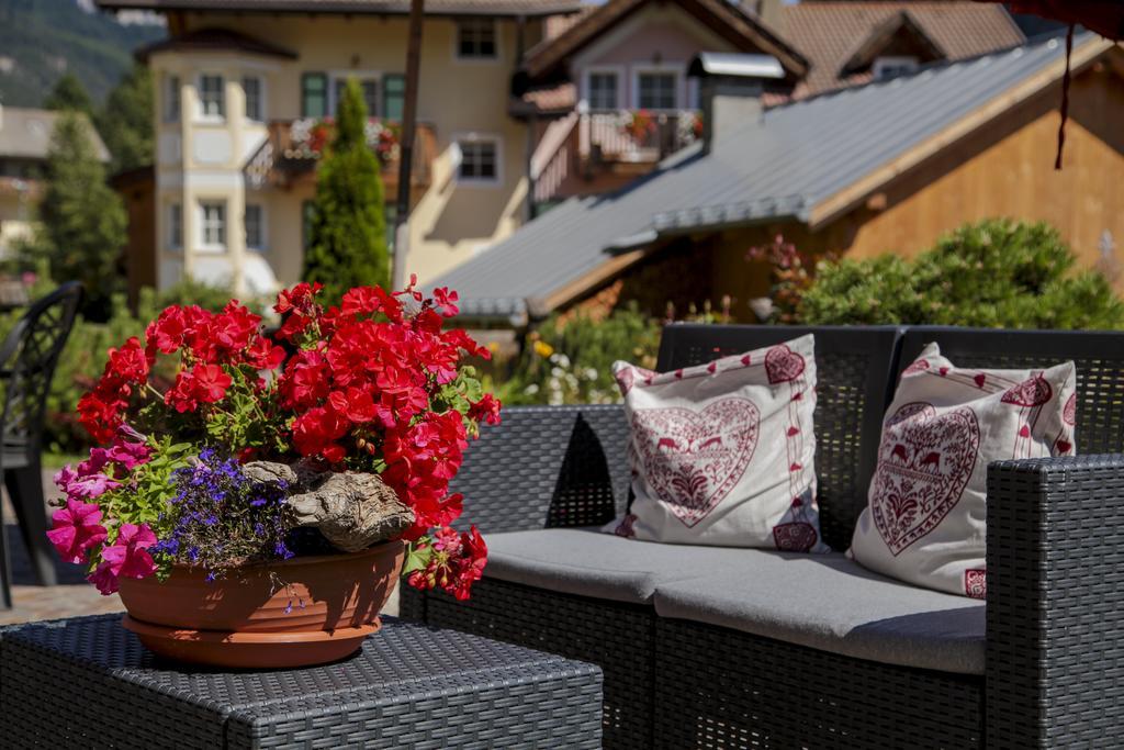 Hotel Garni Pra Fiori Campitello di Fassa Exterior foto
